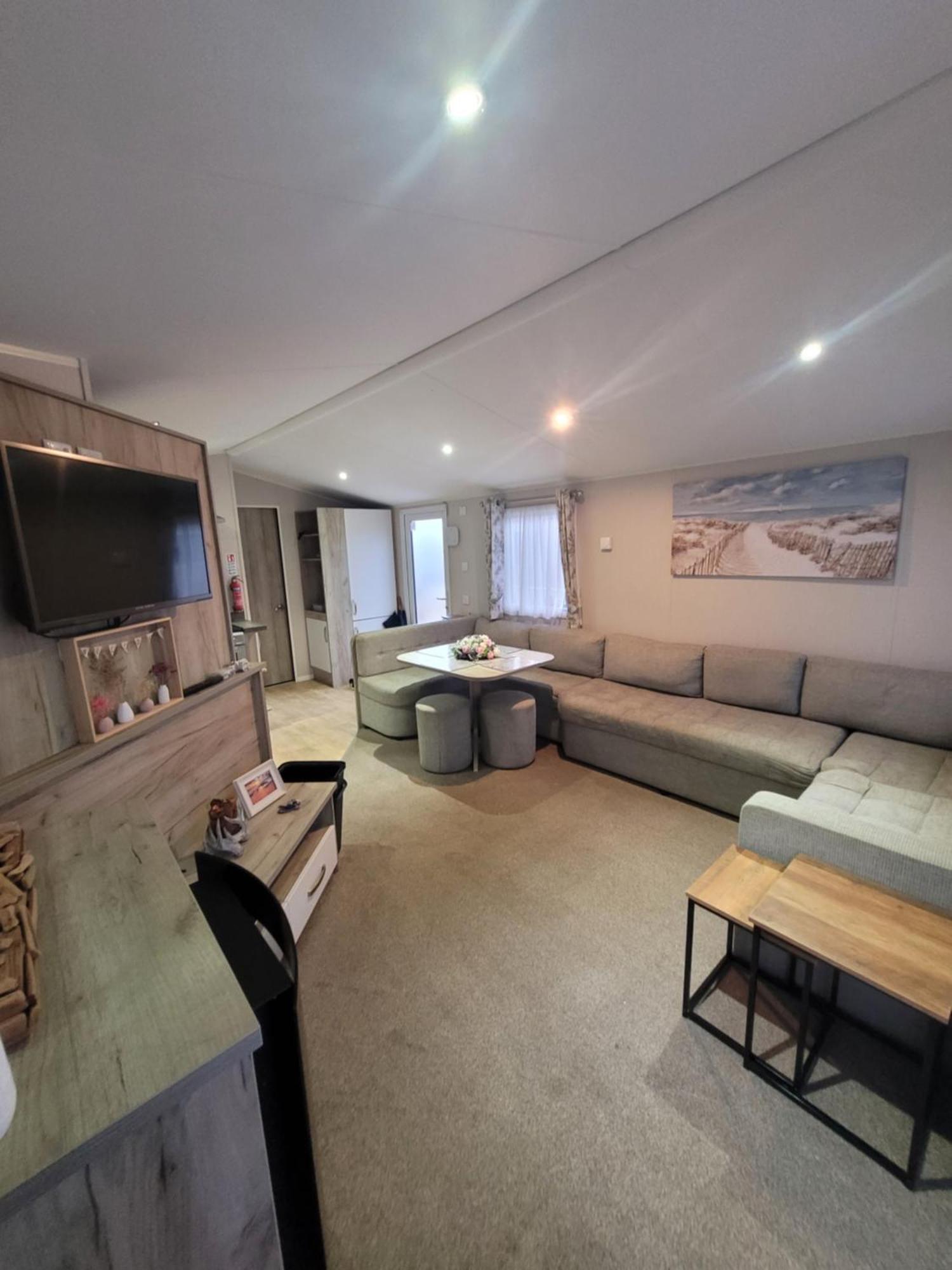 A22 Unity Beach Holiday Resort Unity Brean Sleeps 8 People 3 Bedrooms 1 Pet Stays Free Berrow Luaran gambar